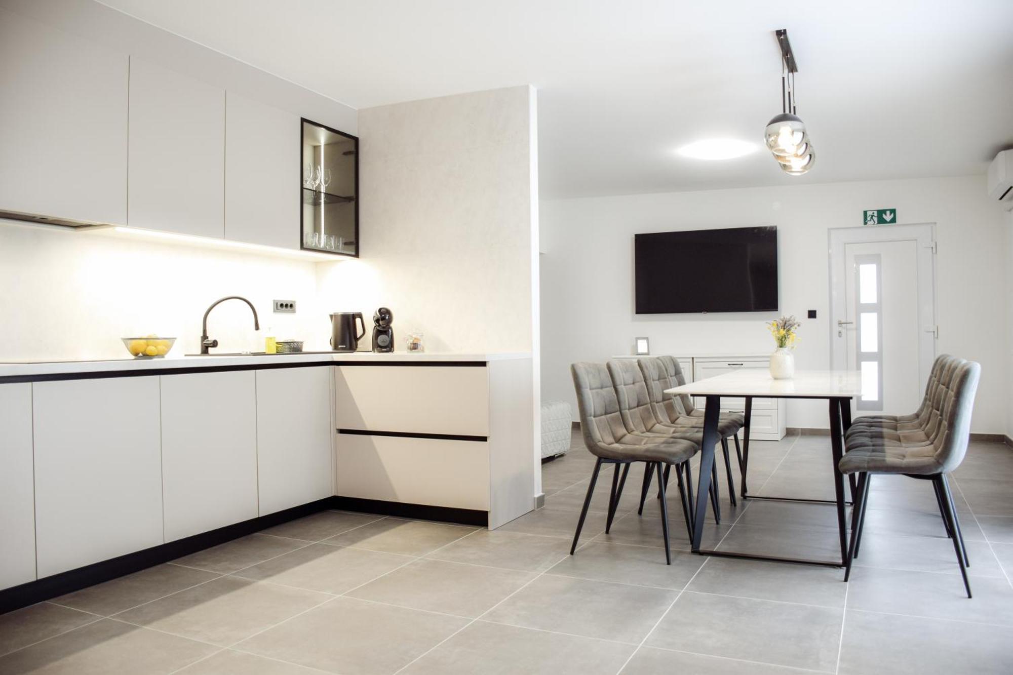 Apartments Petra Risika Luaran gambar